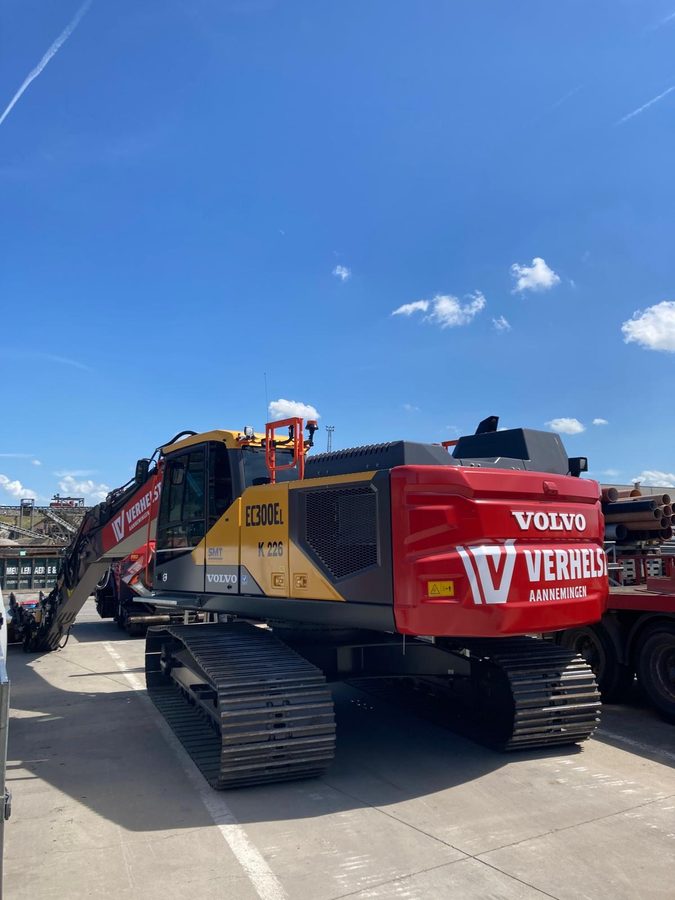 Verhelst Aannemingen graafkraan belettering